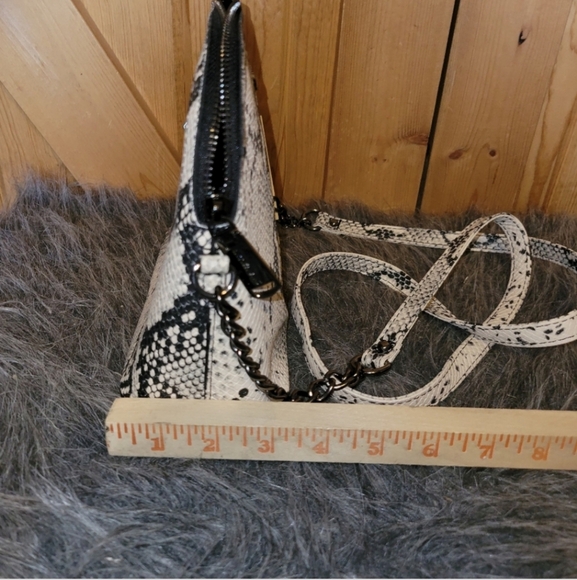 NWT Steve Madden faux snakeskin crossbody bag super cute - Picture 4 of 13